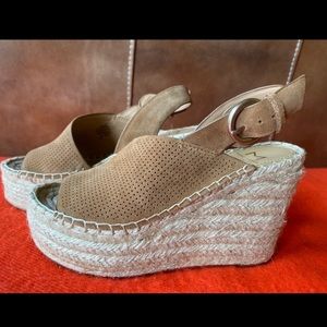 Wedge espadrilles
